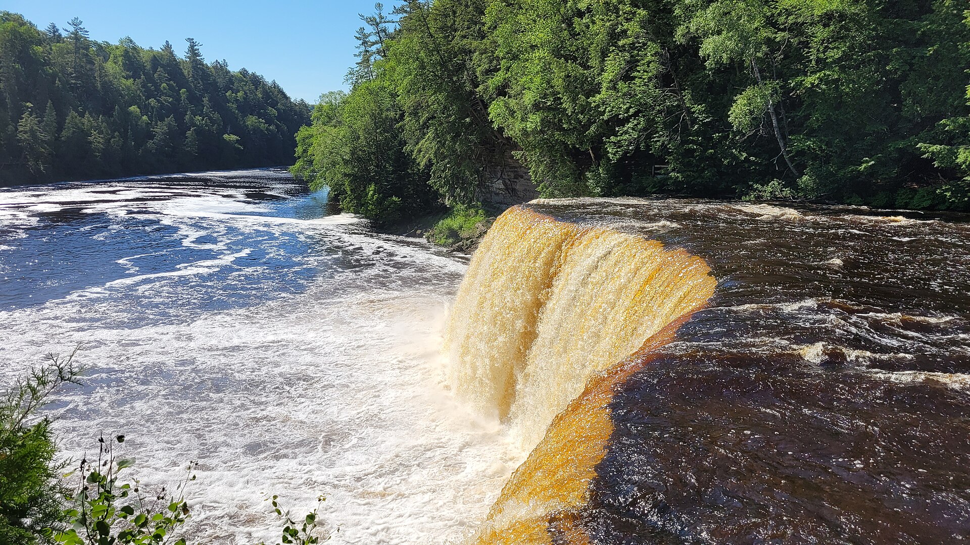 Tahquamenon Falls